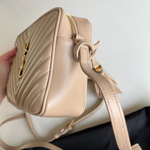 Saint Laurent Lou Medium YSL Quilted Camera Crossbody Bag with Pocket - Picture 4 of 10